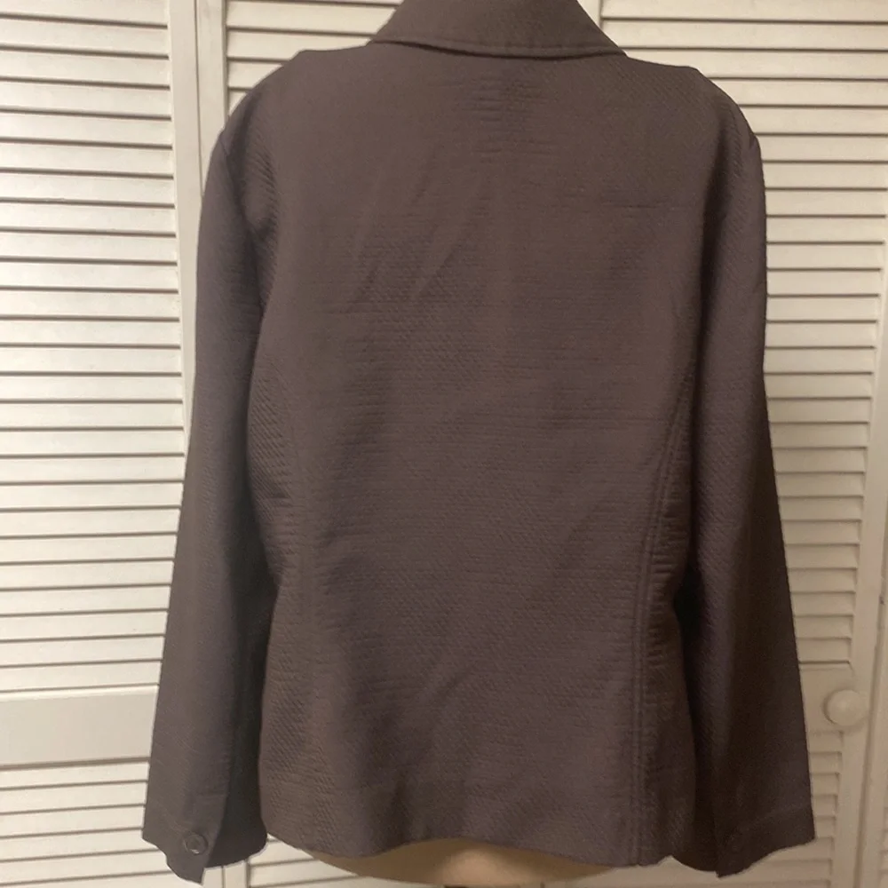 Requirements jacket - Picture 3 of 6